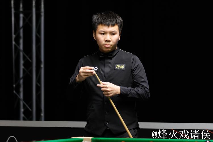 斯诺克武汉公开赛 周跃龙击败泰国选手晋级32强 斯诺克武汉公开赛 周跃龙击败泰国选手晋级32强