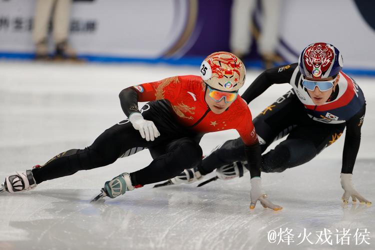 短道世巡赛-中国队头名晋级男子5000米接力半决赛